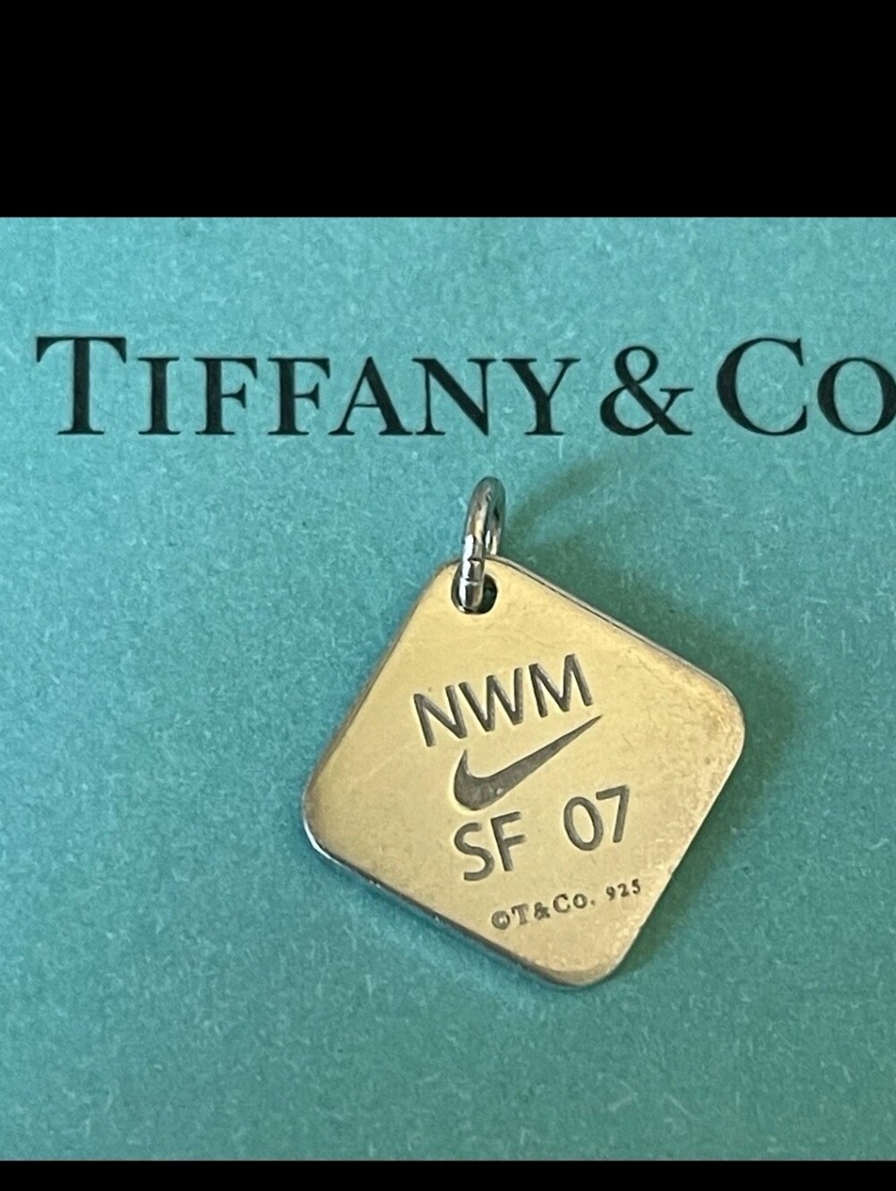 The Tiffany & Co. 2007 Nike San Francisco Women’s Marathon SS .925 Pendant Charm